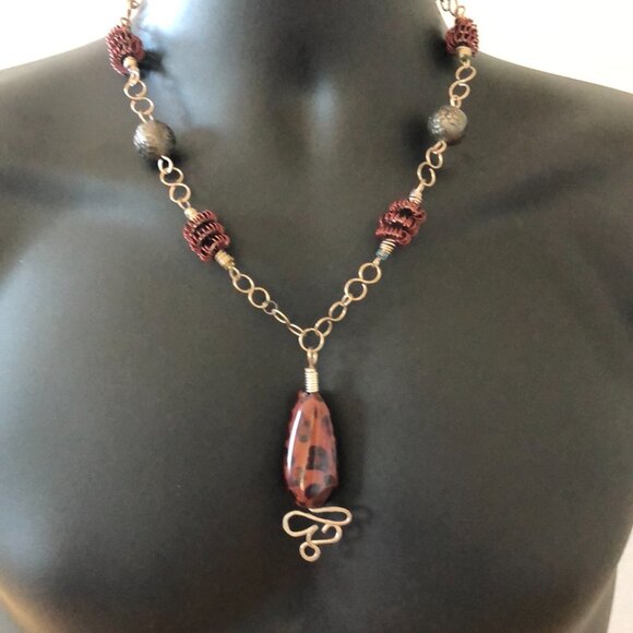 Various Necklaces - Picture 12 of 14